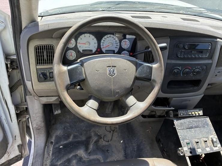 2005-dodge-ram-2500-image-17