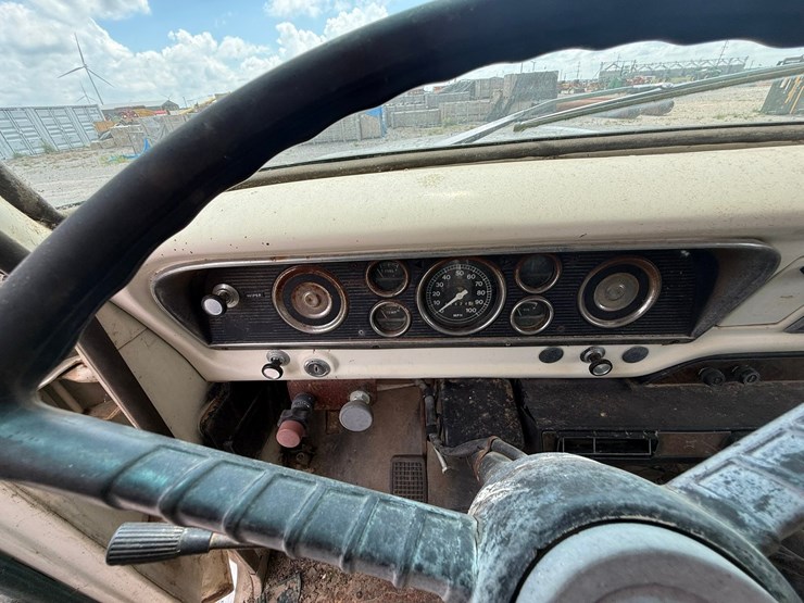ford-f600-image-36