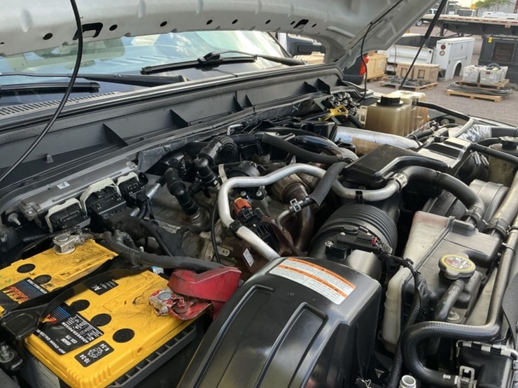 2015-ford-f550-image-16
