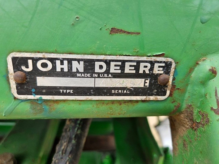 john-deere-336-image-31