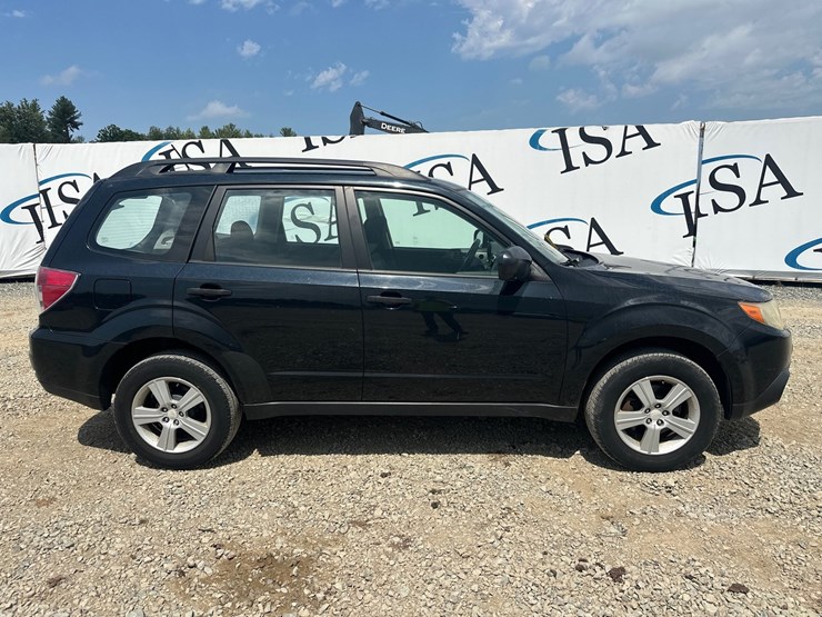 2010-subaru-forester-image-6