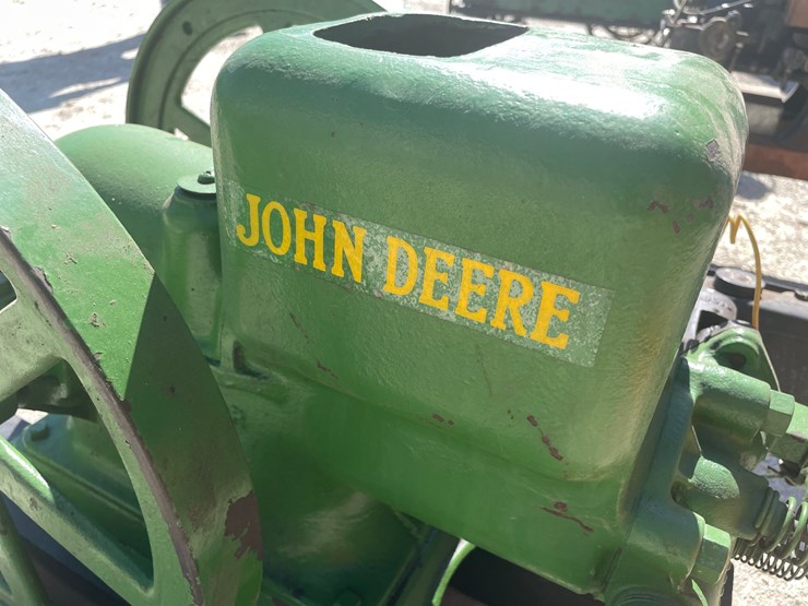#2115-•-1-1/2-hp-john-deere-model-e-gas-engine-image-7