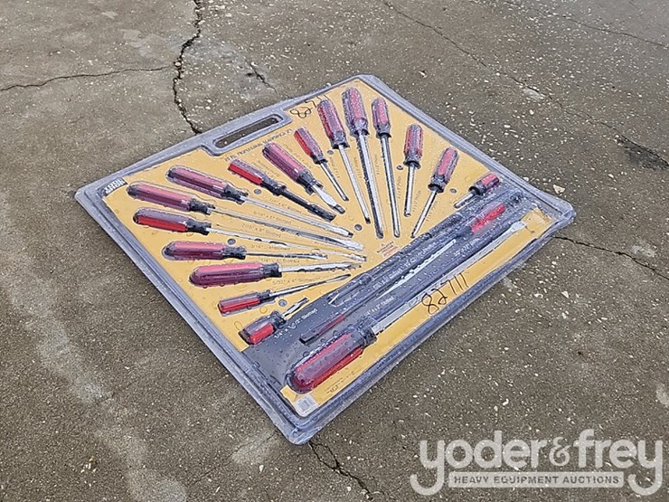 unused-20-piece-professional-sears-type-screwdriver-set-image-1