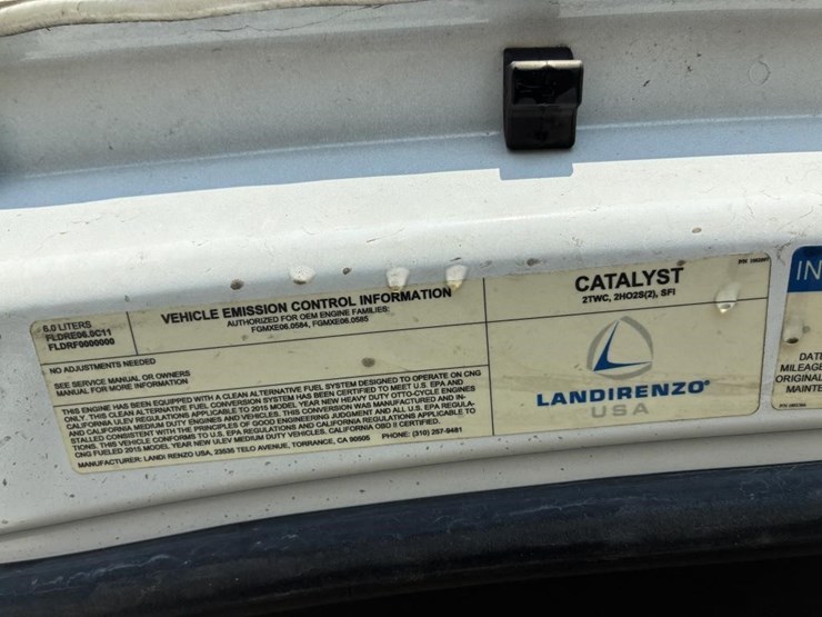 2015-chevrolet-2500-image-11