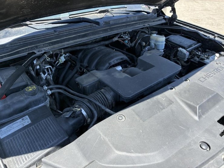 2019-chevrolet-tahoe-image-8