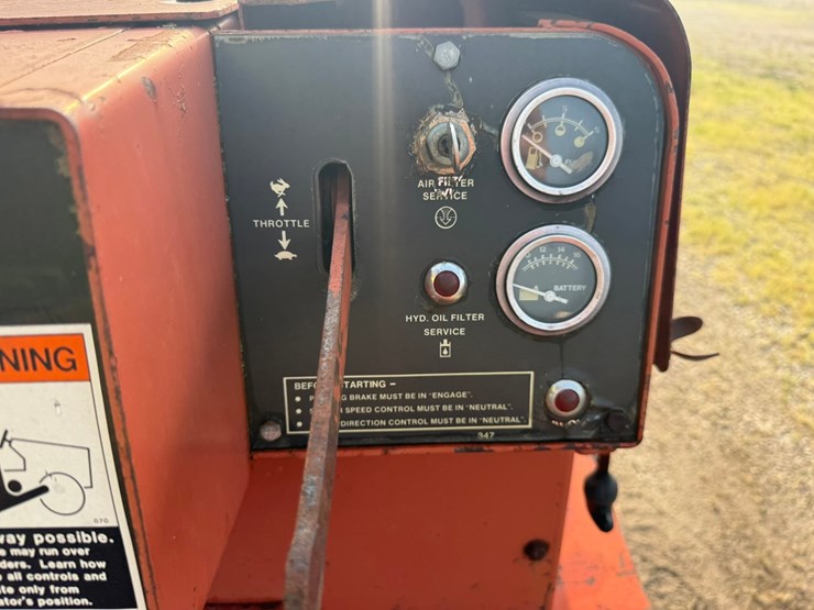 ditch-witch-350sx-image-28