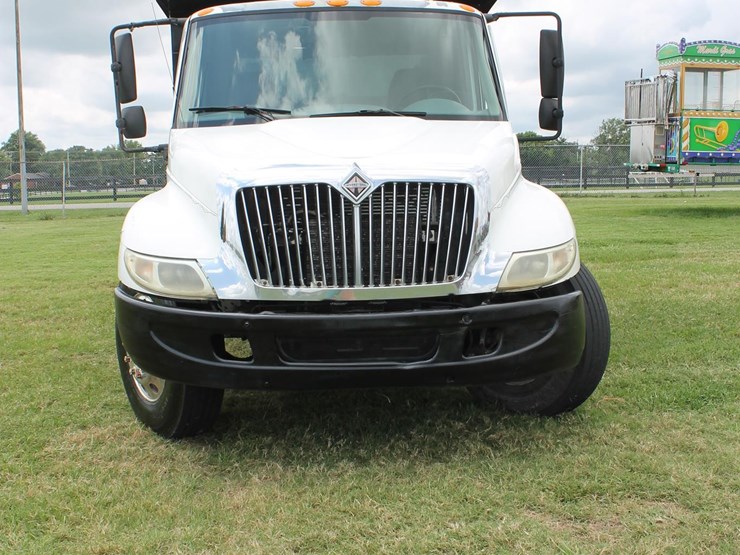 2001-international-durastar-4300-image-2