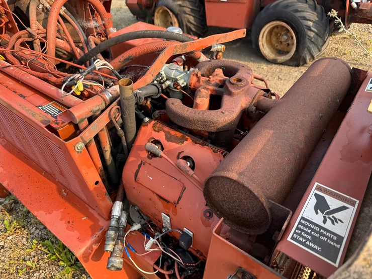 ditch-witch-350sx-image-9
