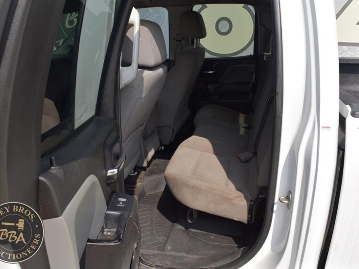 2017-chevrolet-silverado-1500-image-49
