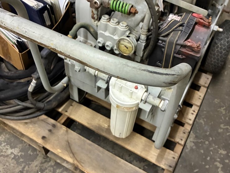 #415-•-kinjet-diesel-chemical-sprayer-image-84