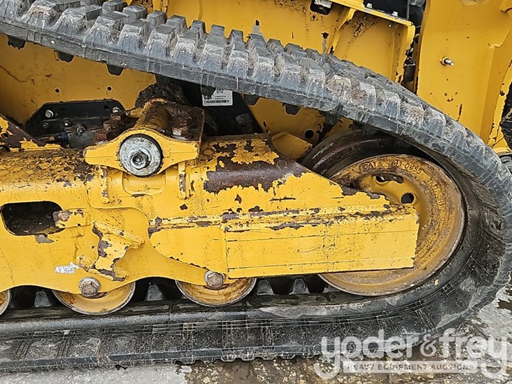 2025-caterpillar-255-image-10