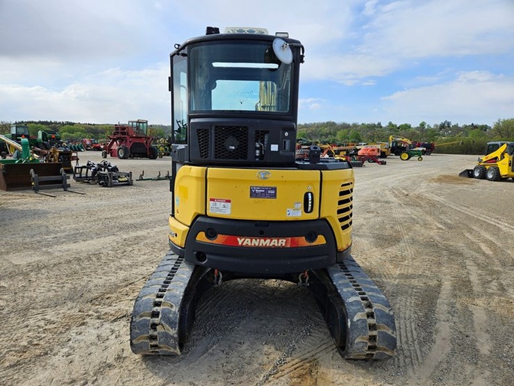 yanmar-vio45-image-4
