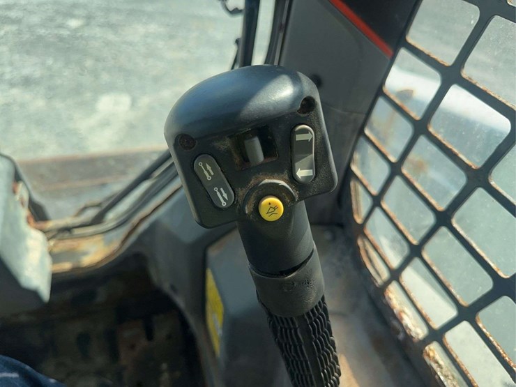 2020-bobcat-s76-image-24
