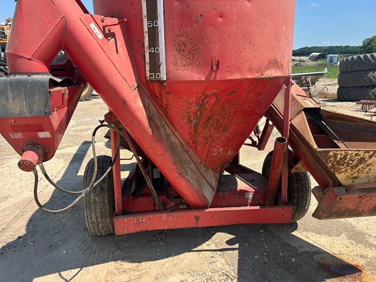 gehl-125-mix-all-grinder-mixer-image-16