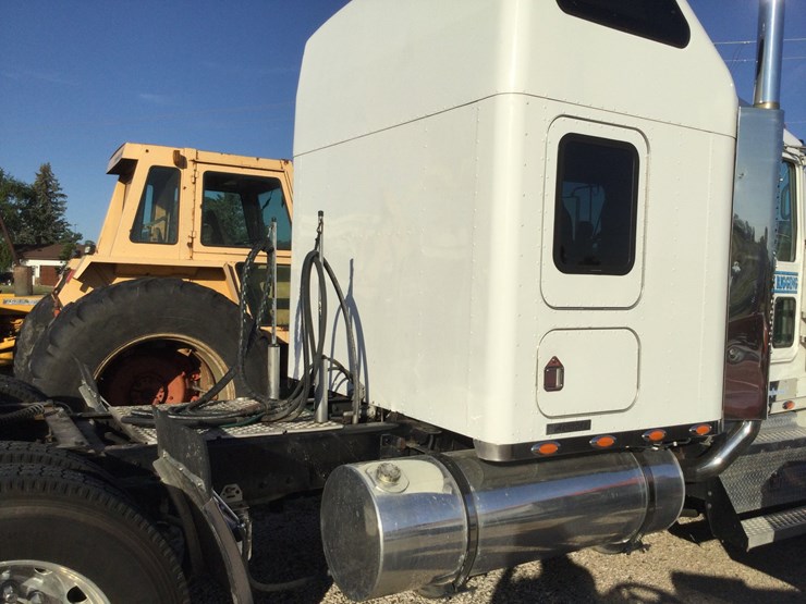 2006-kenworth-w900-image-5
