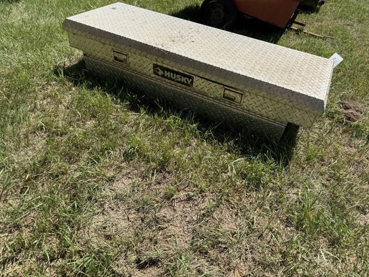 husky-truck-bed-tool-box-image-2