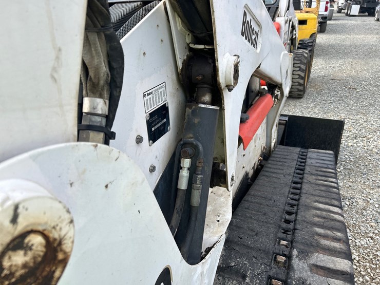 bobcat-t300-image-24