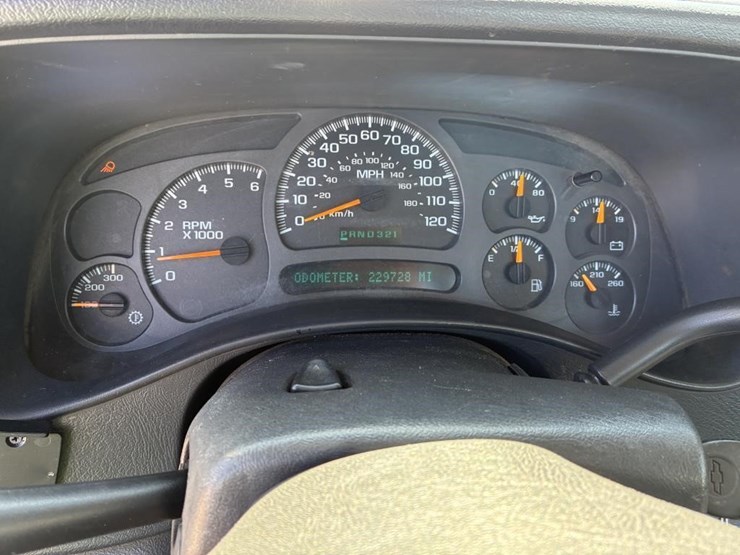 2003-chevrolet-silverado-2500-image-14