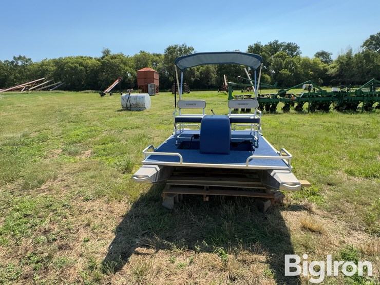 kennedy-10.5’-pedal-powered-pontoon-image-2