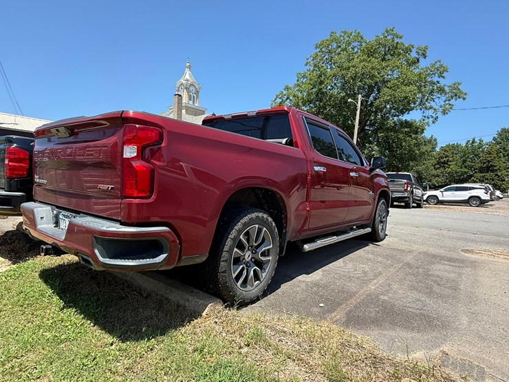 2020-chevrolet-silverado-1500-image-4