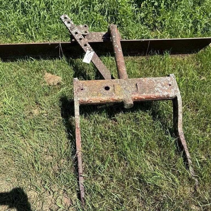 IH Fast Hitch 7' Blade
