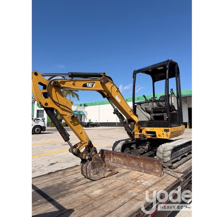 2023 CATERPILLAR 302.7CR
