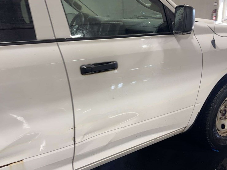 2014-dodge-1500-image-33