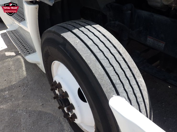 2019-freightliner-cascadia-125-evolution-image-26