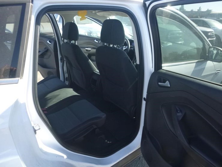 2014-ford-escape-image-8
