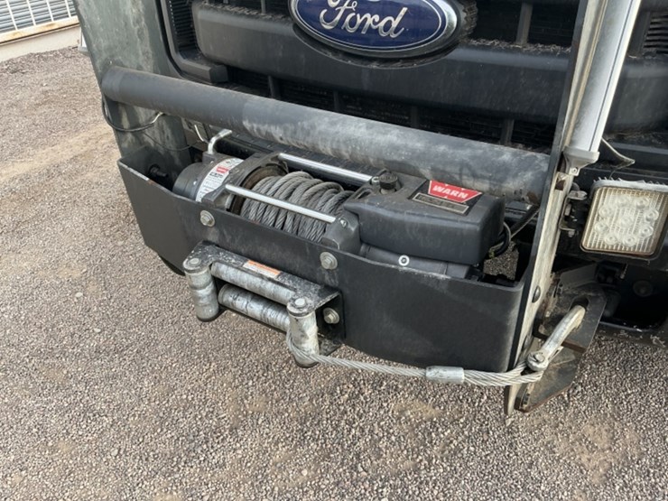 2016-ford-f550-image-15