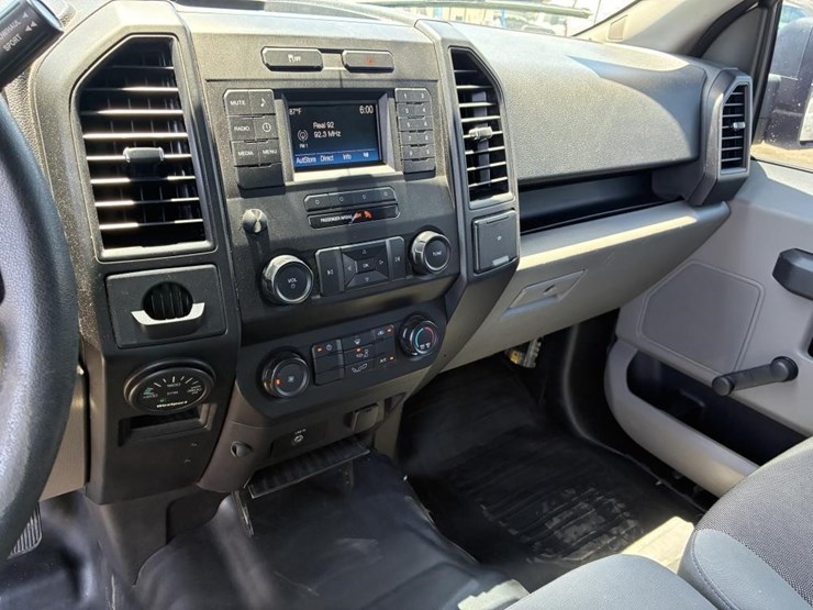 2017-ford-f150-image-21