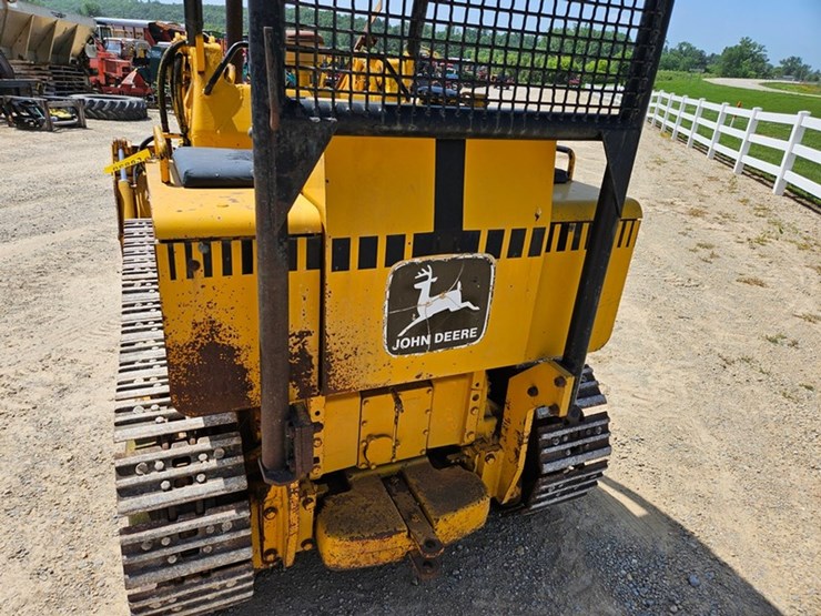deere-350b-image-23