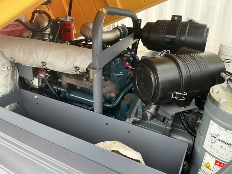 2015-atlas-copco-xas185-image-11