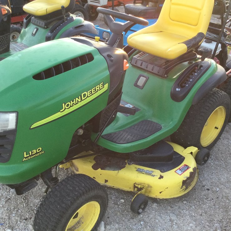 JOHN DEERE L130