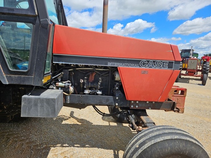1984-case-ih-2294-image-12