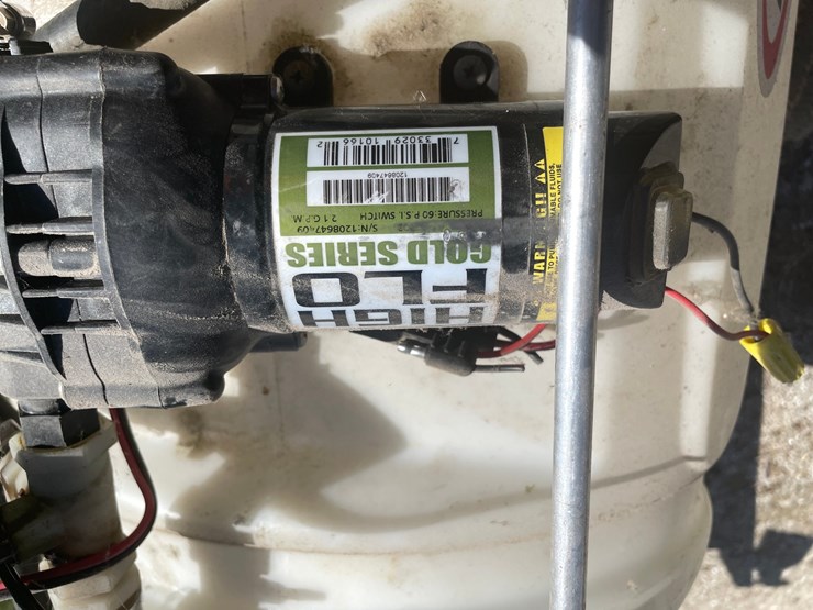 #2142-•-fimco-pull-behind-sprayer-image-5