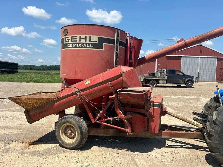 gehl-125-mix-all-grinder-mixer-image-5