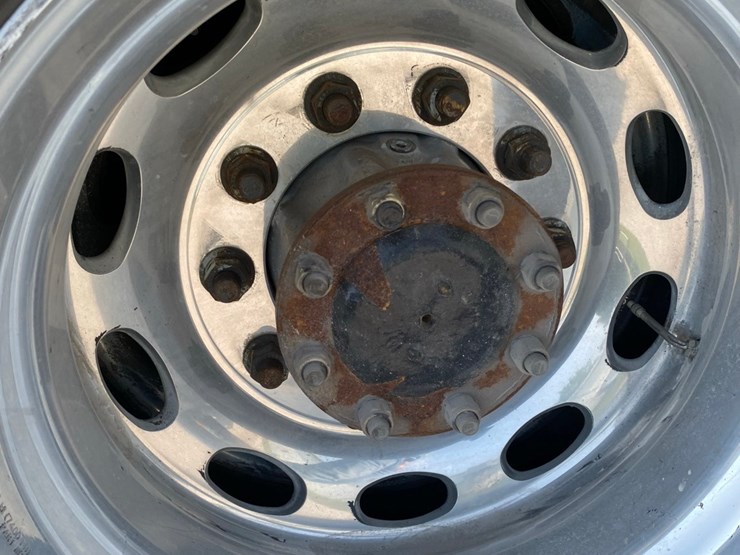 2019-peterbilt-579-image-52