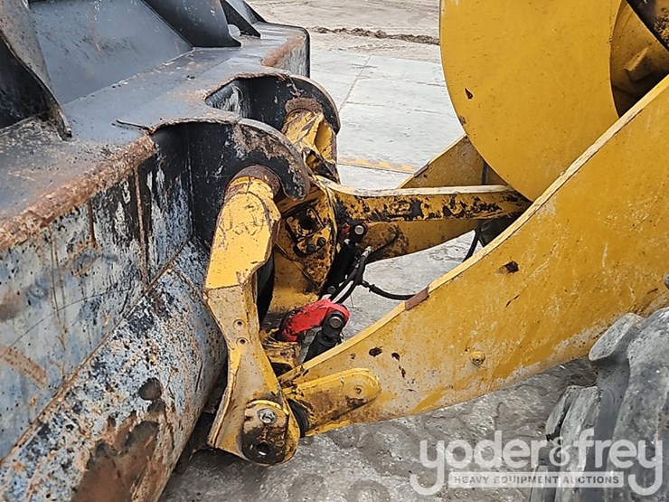 2020-caterpillar-938m-image-14