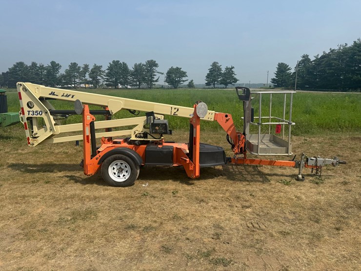 2016-jlg-t350-image-2