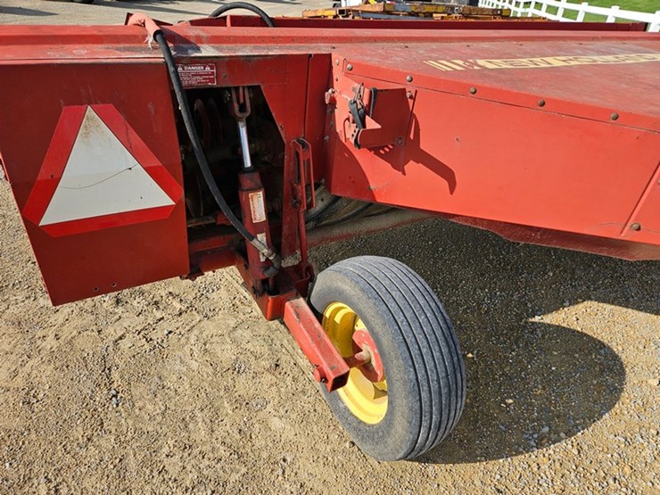 new-holland-492-image-22
