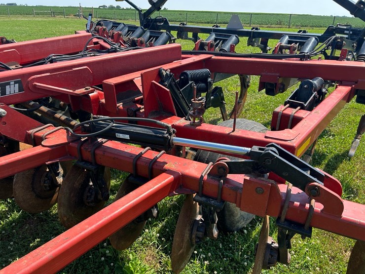 case-ih-730b-ecolo-tiger-ripper-image-16