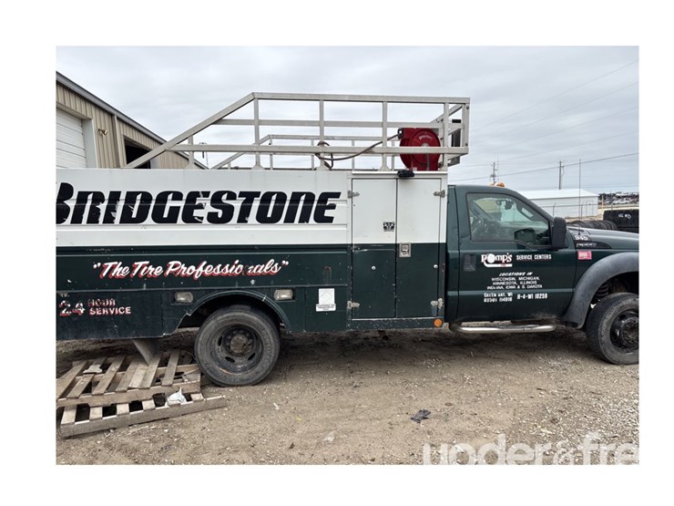 2011-ford-f550-image-4