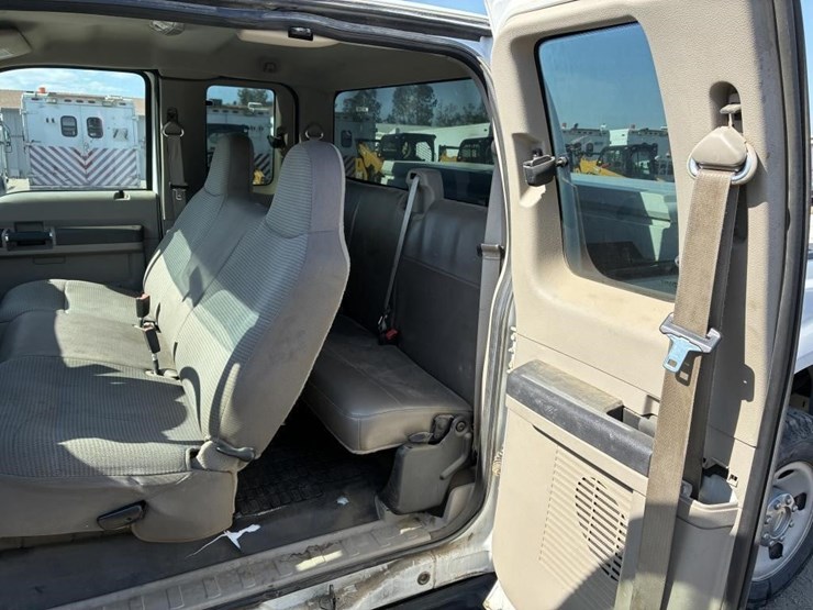 2008-ford-f250-image-13