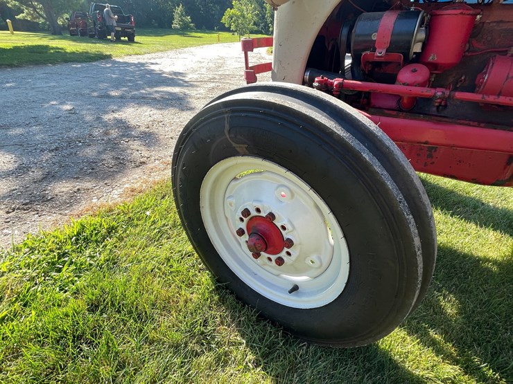 1952-ford-8n-image-15