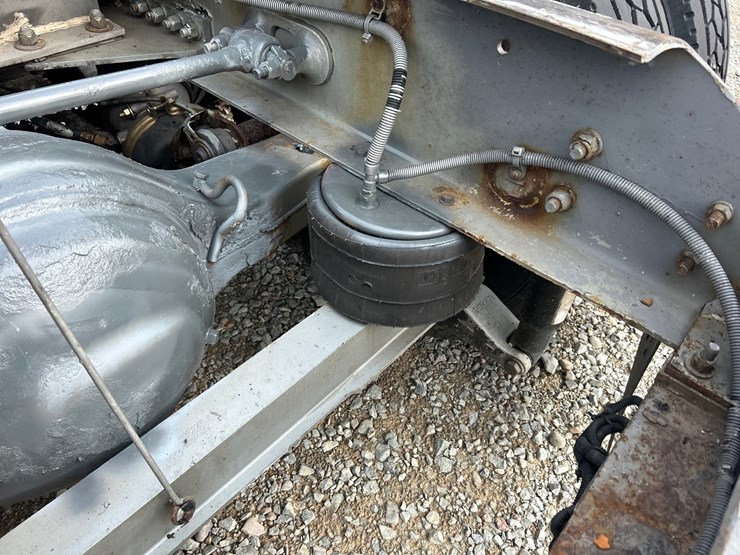 2017-kenworth-t660-image-18