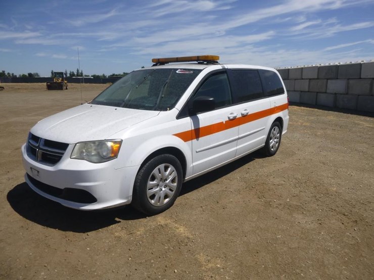 2014-dodge-grand-caravan-image-2