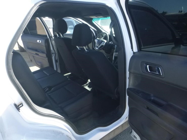 2013-ford-explorer-image-8