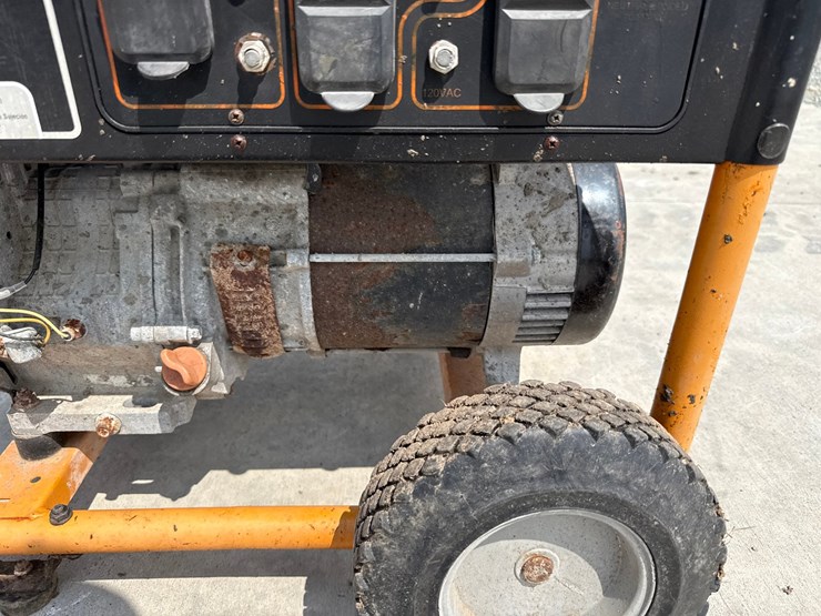 2012-generac-gp6500-image-11