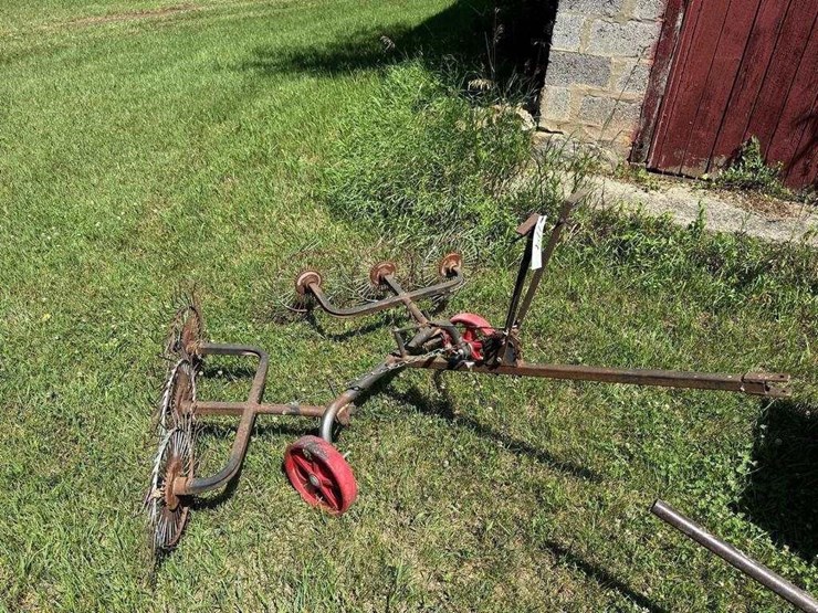lawn-rake-image-1